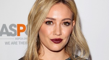 Hilary Duff fantasztikusan néz ki!