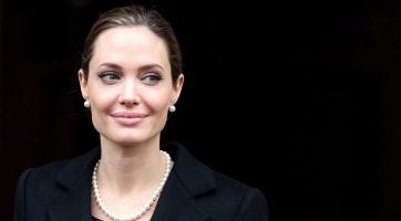 Hónapok óta szeretője van Angelina Jolie-nak?