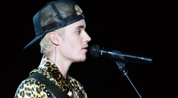 Így énekli Taylor Swift slágerét Justin Bieber