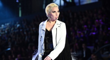 Így készül Lady Gaga a Super Bowl fellépésére
