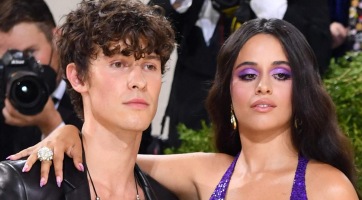 Így mulatja az időt az újra szingli Camila Cabello!