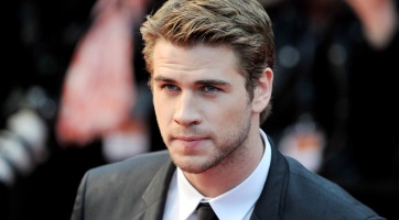 Így néz ki cowboy-ként Liam Hemsworth