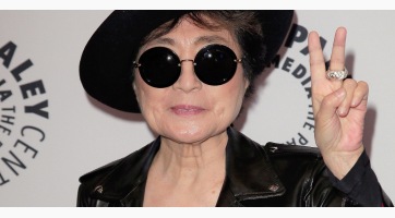 Így néz ki ma Yoko Ono