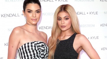 Így nézett ki gyerekként Kylie és Kendall Jenner