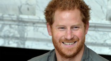 Így reagált Harry herceg az újabb trónörökös érkezésére