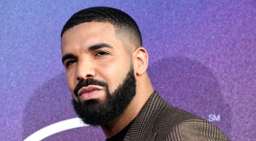 Ilyen se volt még: Drake-et kifütyülték egy fellépésen!