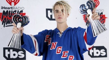 Ismét a színpadon sírt Justin Bieber