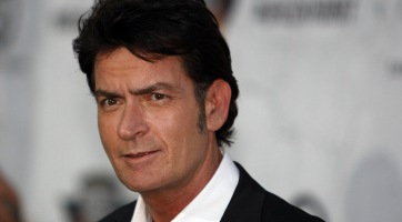 Ismét börtön fenyegeti Charlie Sheen-t