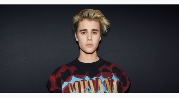 Ismét milliókra perlik Justin Biebert