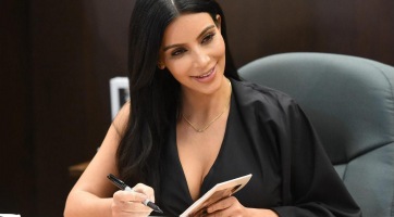 Ismét szőkére váltott Kim Kardashian