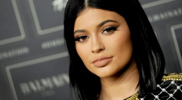 Itt van Kim Kardashian fenék vetélytársa, Kylie Jenner!