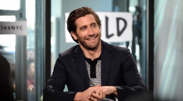 Jake Gyllenhaal és kedves Párizsban pihen