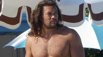 Jason Momoa reagált az aputestéről szóló beszólásokra