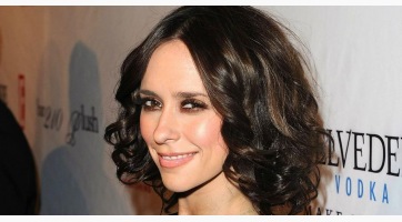 Jennifer Love Hewitt a harmadik terhességét ünnepli