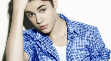 Justin Bieber a bíróság előtt felel