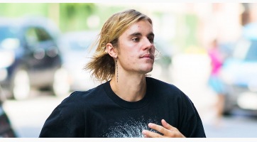 Justin Bieber ellen pereskedés indult