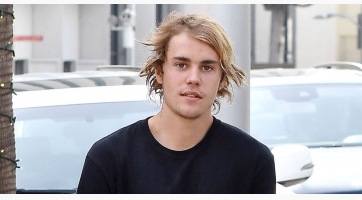 Justin Bieber karácsonyi slágerét elevenítette fel