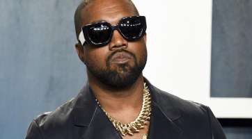 Kanye West hivatalosan is elhagyta a nevét