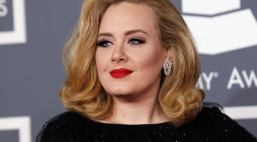 Karácsonykor házasodna Adele?