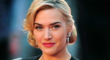 Kate Winslet a WC-ben tartja Oscar-díját