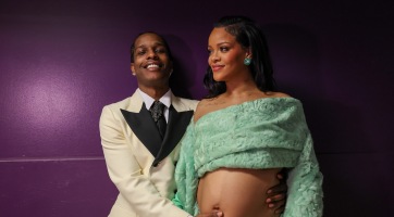 Kiderült, hogy milyen nevet kapott Rihanna kisfia