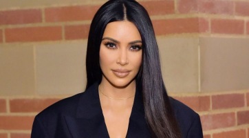 Kim Kardashian megverte a nővérét!