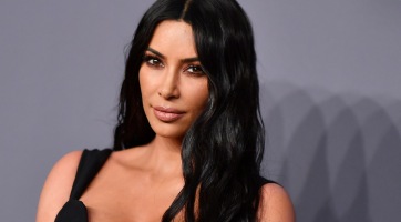 Kim Kardashiant megint oltják az internetezők
