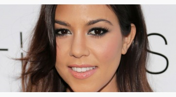 Kourtney Kardashian elárulta kisfia nevét