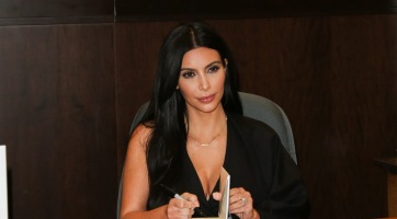 Közel 20 éves családi fotóval sokkol Kim Kardashian