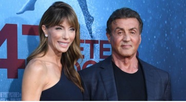 Közös szelfit lőtt Sylvester Stallone és a felesége