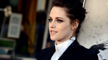 Kristen Stewart jegyességben jár barátnőjével?