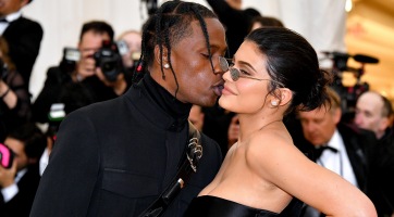 Kylie Jenner bejelentette a második baba érkezését?