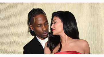 Kylie Jenner egy Lamborghinit vett párjának