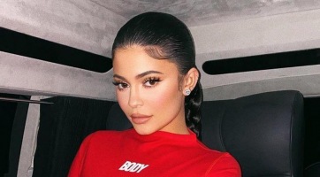 Kylie Jenner mindvégig hazudozott az összvagyonáról, a Forbes leleplezte