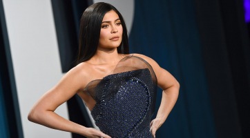 Kylie Jenner pénzszórást csinált az apák napjából is
