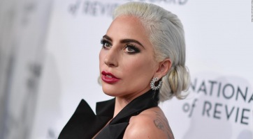 Lady Gaga újra szingli