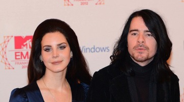 Lana Del Rey szakított