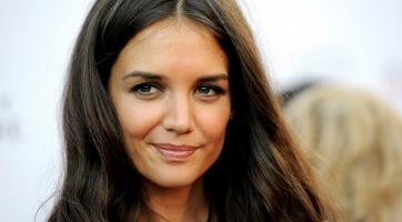 Lánya mondja meg Katie Holmes-nak, hogy mit vegyen fel!