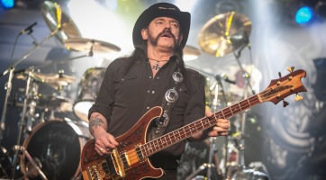 Lemmy pontosan úgy ment el, ahogyan egész életében élt