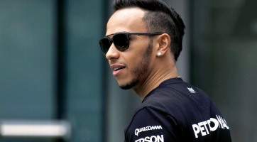 Lewis Hamiltonnak hiányzik Nicole