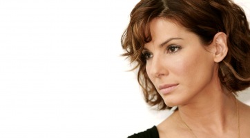 Ma 50 éves Sandra Bullock