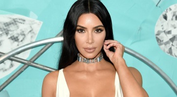 Már megint magyarázkodnia kellett Kim Kardashiannak
