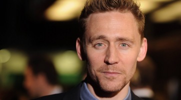 Máris becsajozott Tom Hiddleston