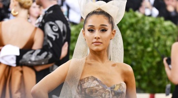 Máris javította elrontott tetoválását Ariana Grande