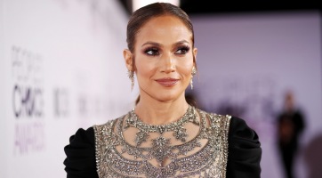 Máris új szerelme nővérével lóg Jennifer Lopez