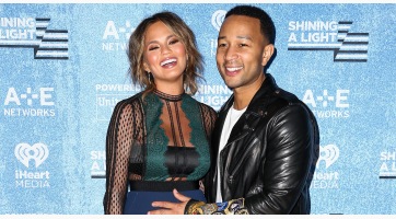 Marokkóban nyaral Chrissy Teigen és John Legend