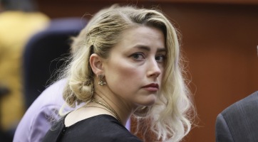 Második gyermekével terhes Amber Heard színésznő