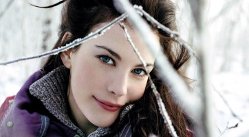 Megszületett Liv Tyler kisfia