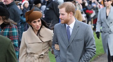Méregdrága kabátban karácsonyozott Meghan Markle