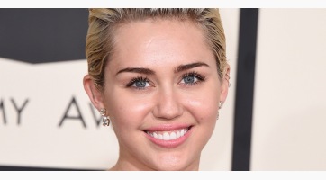 Miley Cyrus gyermeket vár?